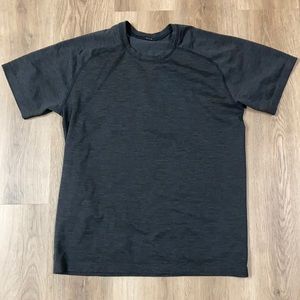 Lululemon Metal vent tech T-shirt